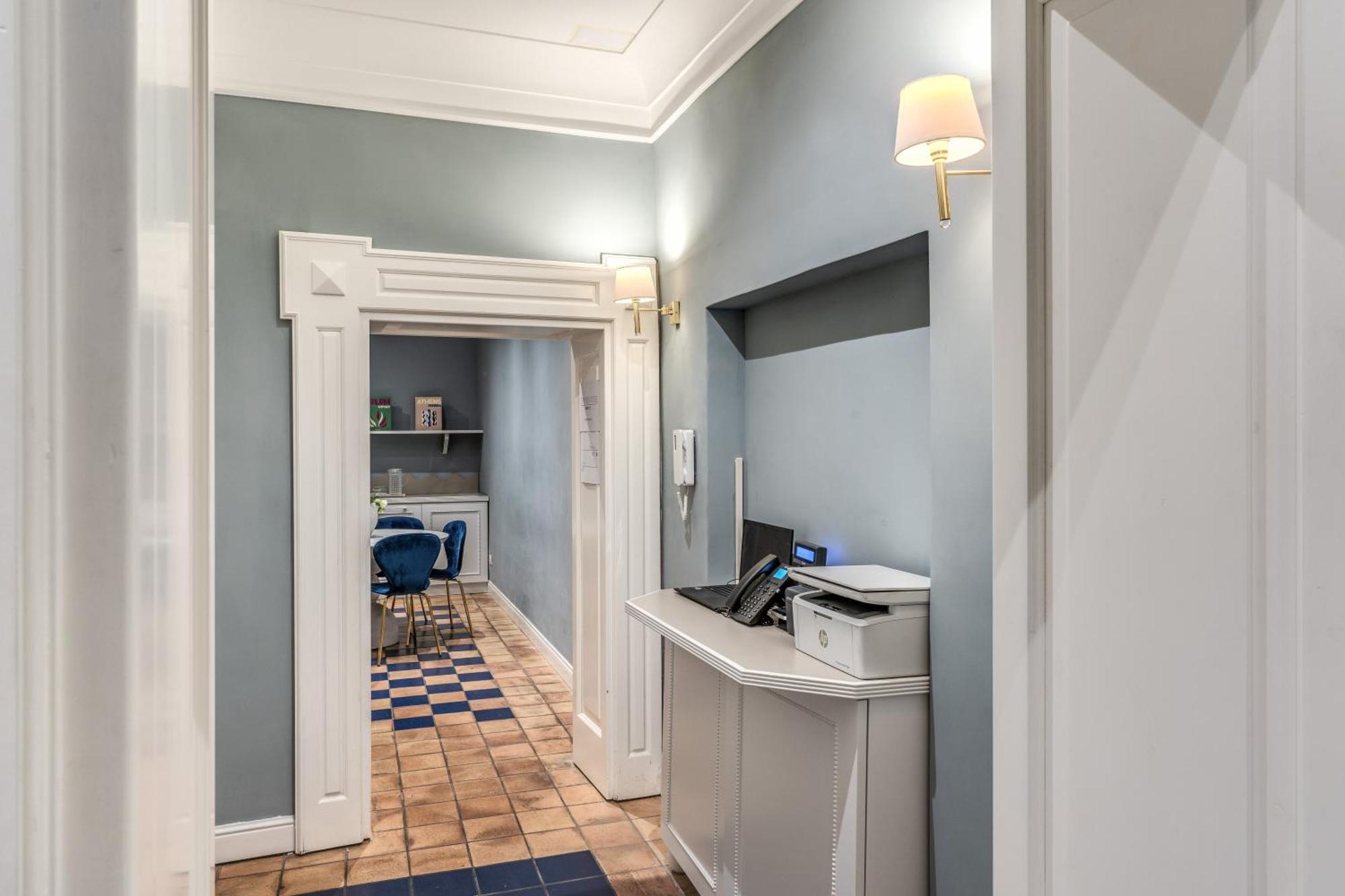 Townhouse Condotti 29 Рим Екстериор снимка