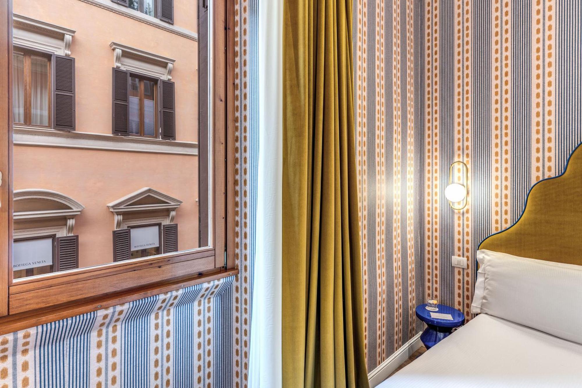 Townhouse Condotti 29 Рим Екстериор снимка