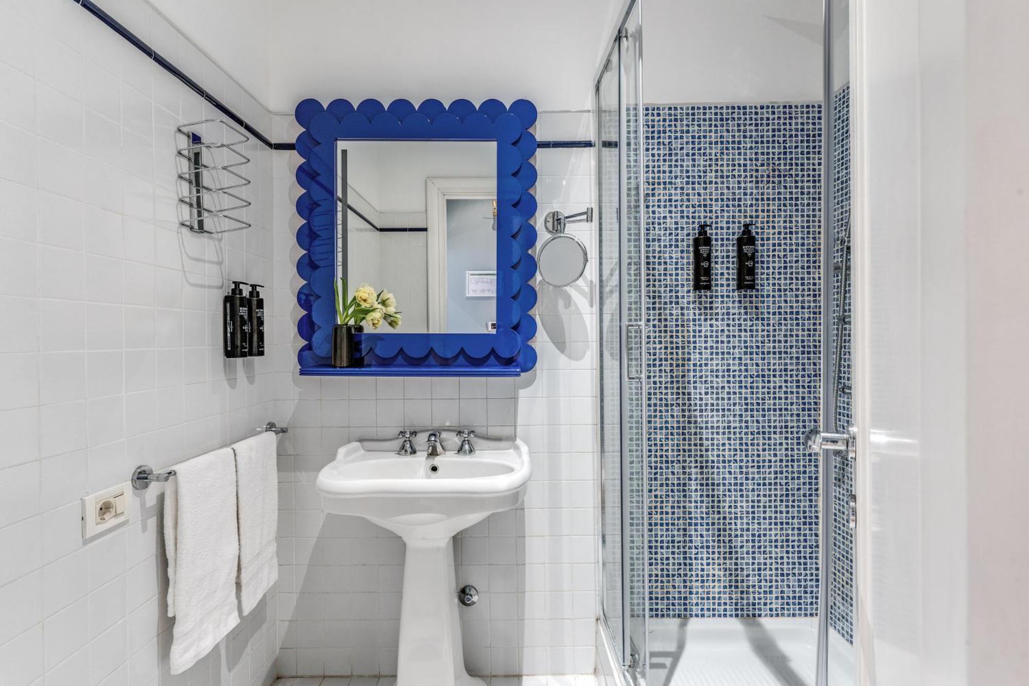 Townhouse Condotti 29 Рим Екстериор снимка